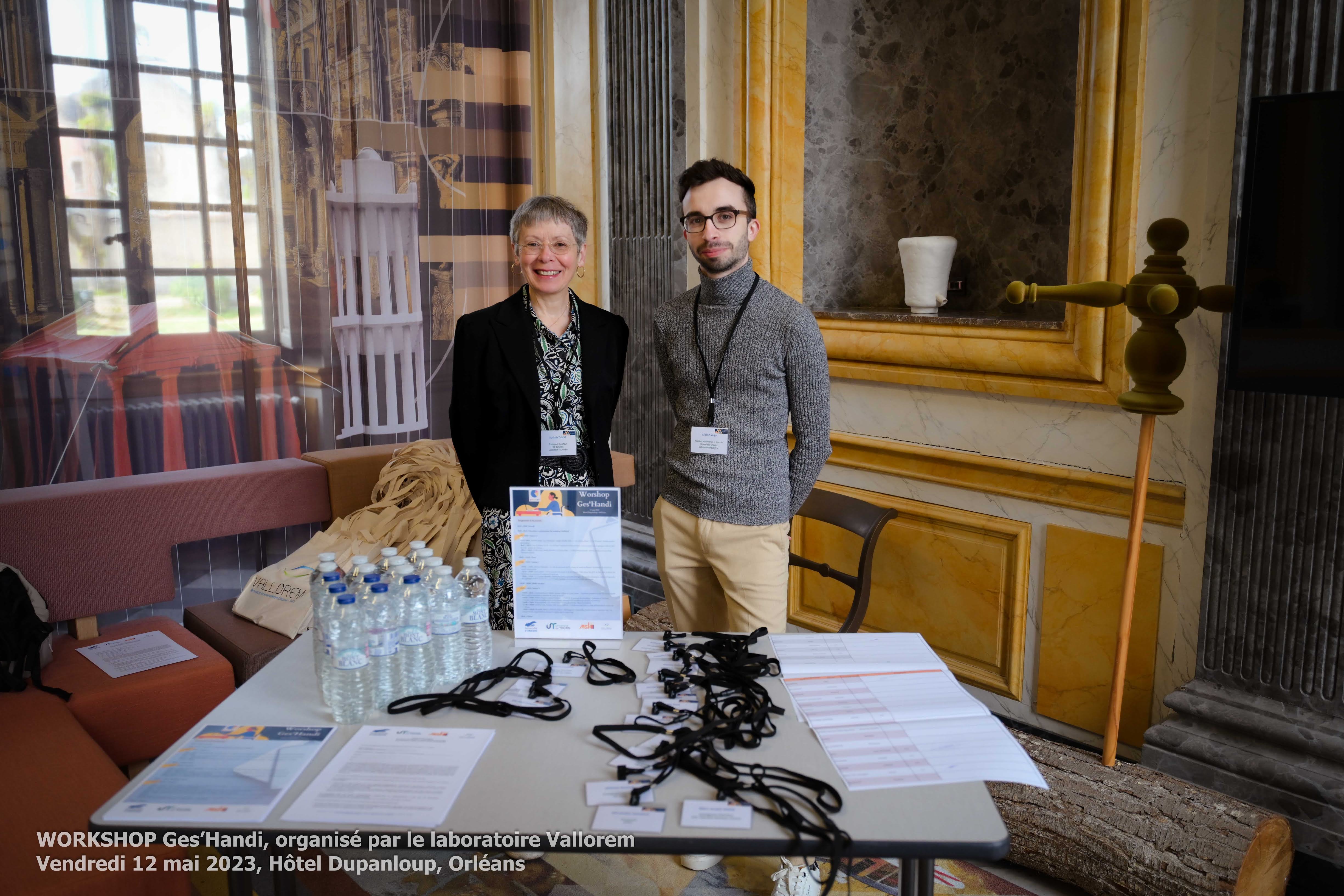 Nathalie + Valentin Acceuil debout